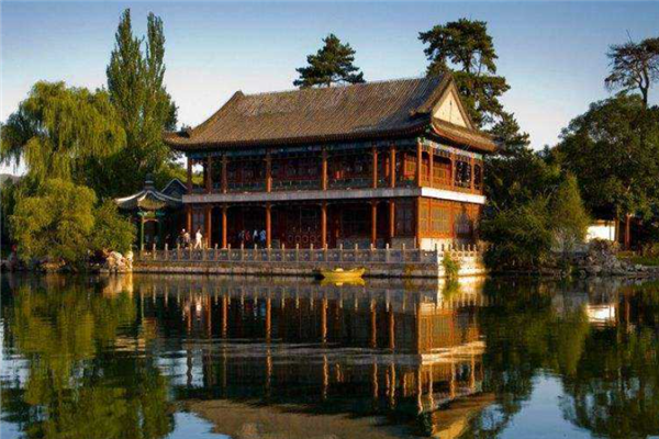 中國十大夏季旅游勝地，適合夏天旅游的地方有哪些